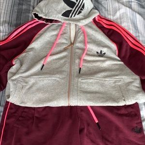 addias track suit